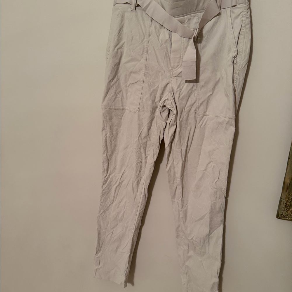 Athleta Trekkie Pants with Belt
